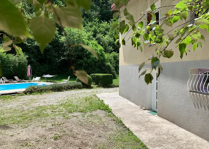 Homestay Le Clapot- Les Iris Saint-Etienne (Loire)